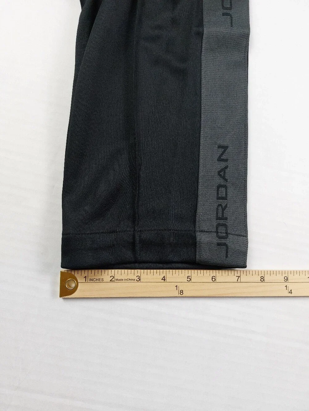 Jordan Essentials Tracksuit Pants Mens Medium Black Standard HF9341-010 NWT $65